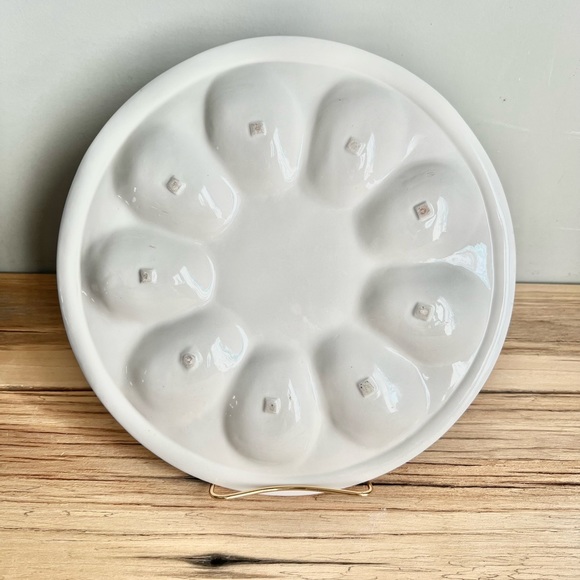 Beautiful 10” Deviled Egg Platter Easter Holds 9 Finished Eggs - Picture 2 of 4